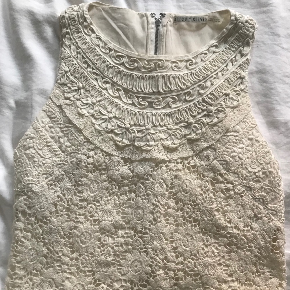 Alice&Olivia lace ivory tank top
